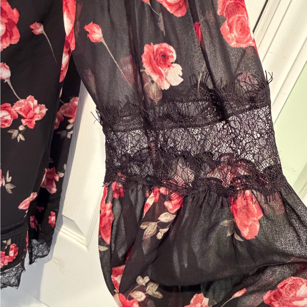 WHBM White House Black Market Floral Shift Dress Size 10 Lace Bell Sleeve Black - Picture 5 of 12